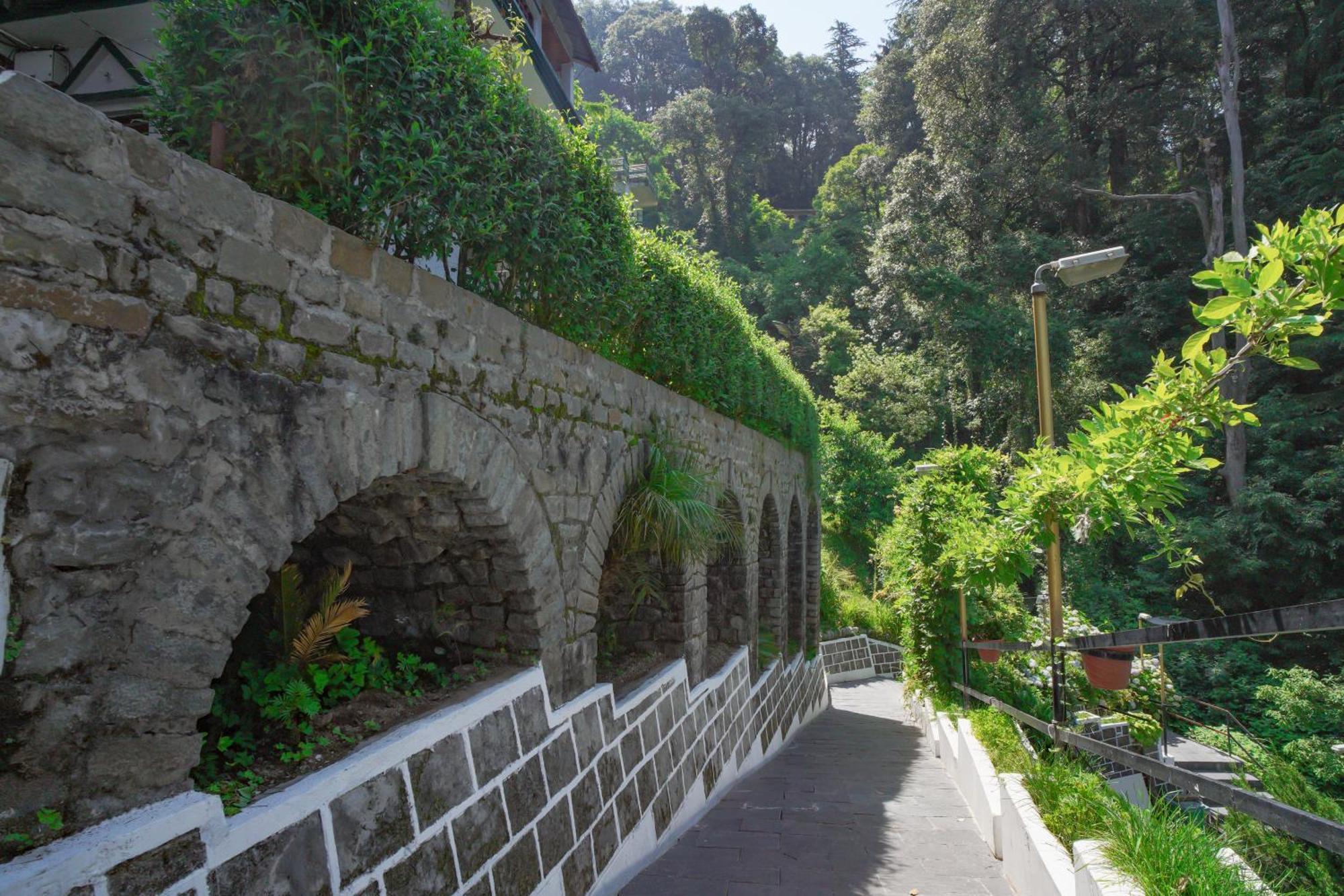 Vilasa Lall Ji Resort Dalhousie Ngoại thất bức ảnh